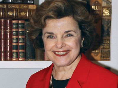 A Woman Of Honor The Legacy Of Dianne Feinstein A Biography Of