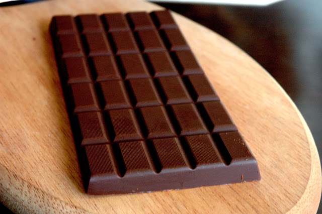 Dude For Food: Malagos 65% Dark Chocolate And 100% Pure Chocolate Bliss