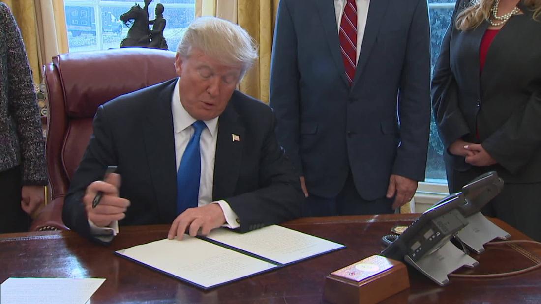 Trump Signs Executive Order He Says Will Keep Immigrant Families